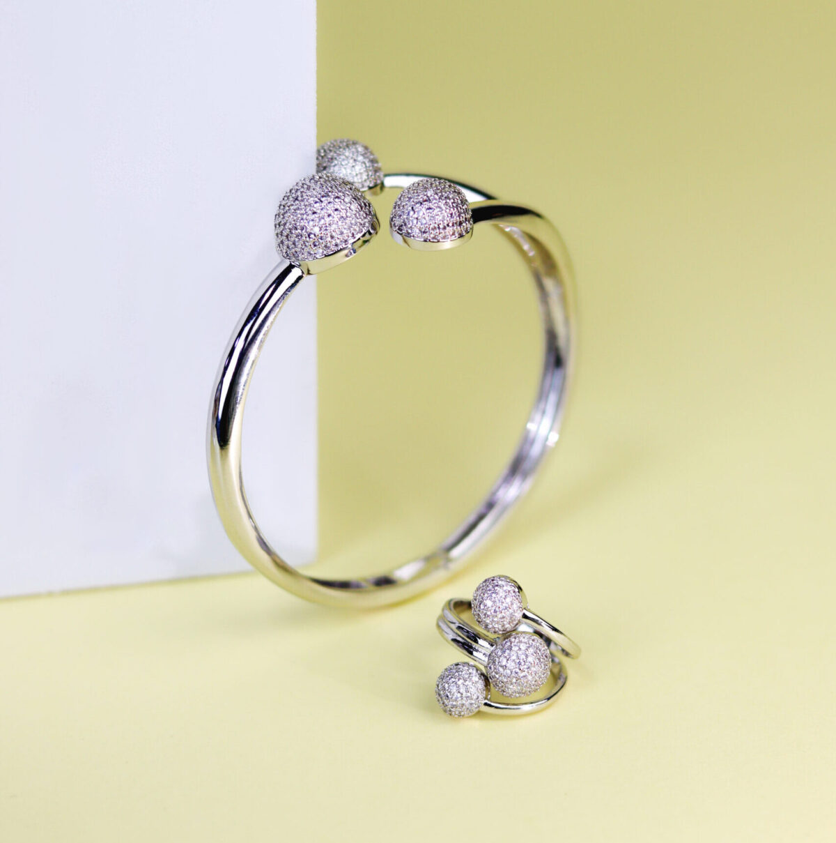 Palle Bangle